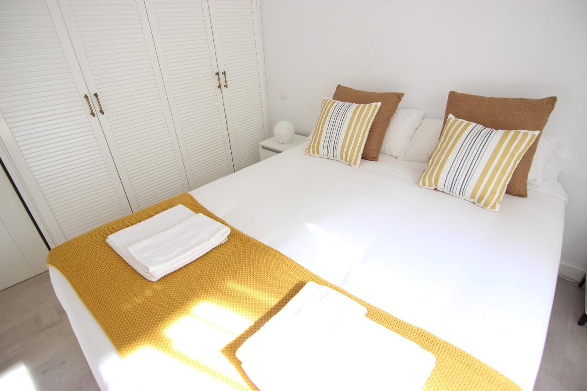 Rentalsevilla Espacioso Apartamento En La Alameda De Hercules Con Parking Exteriér fotografie