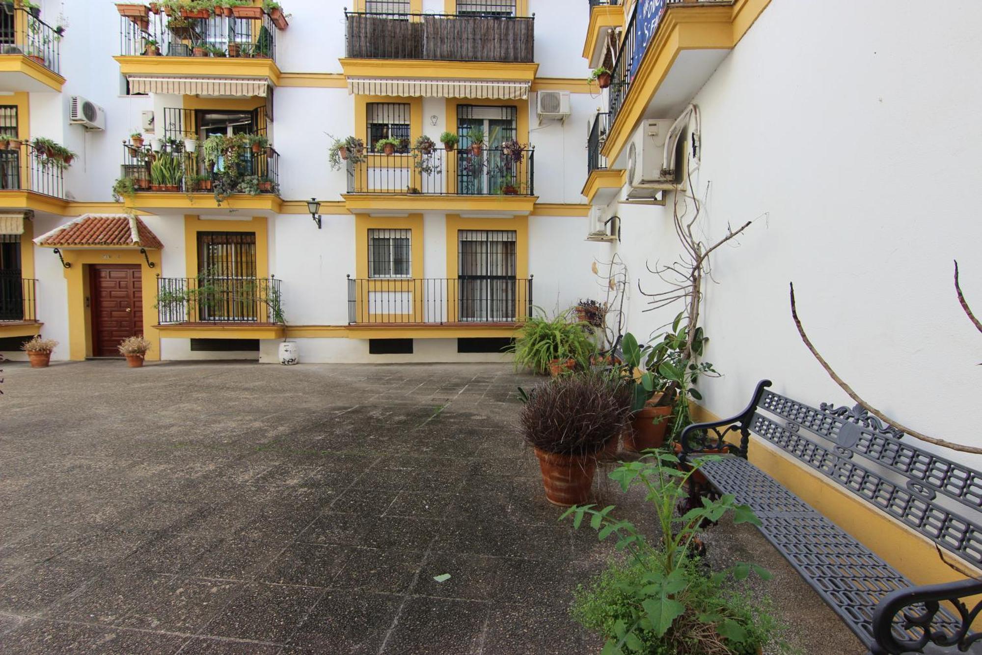 Rentalsevilla Espacioso Apartamento En La Alameda De Hercules Con Parking Exteriér fotografie